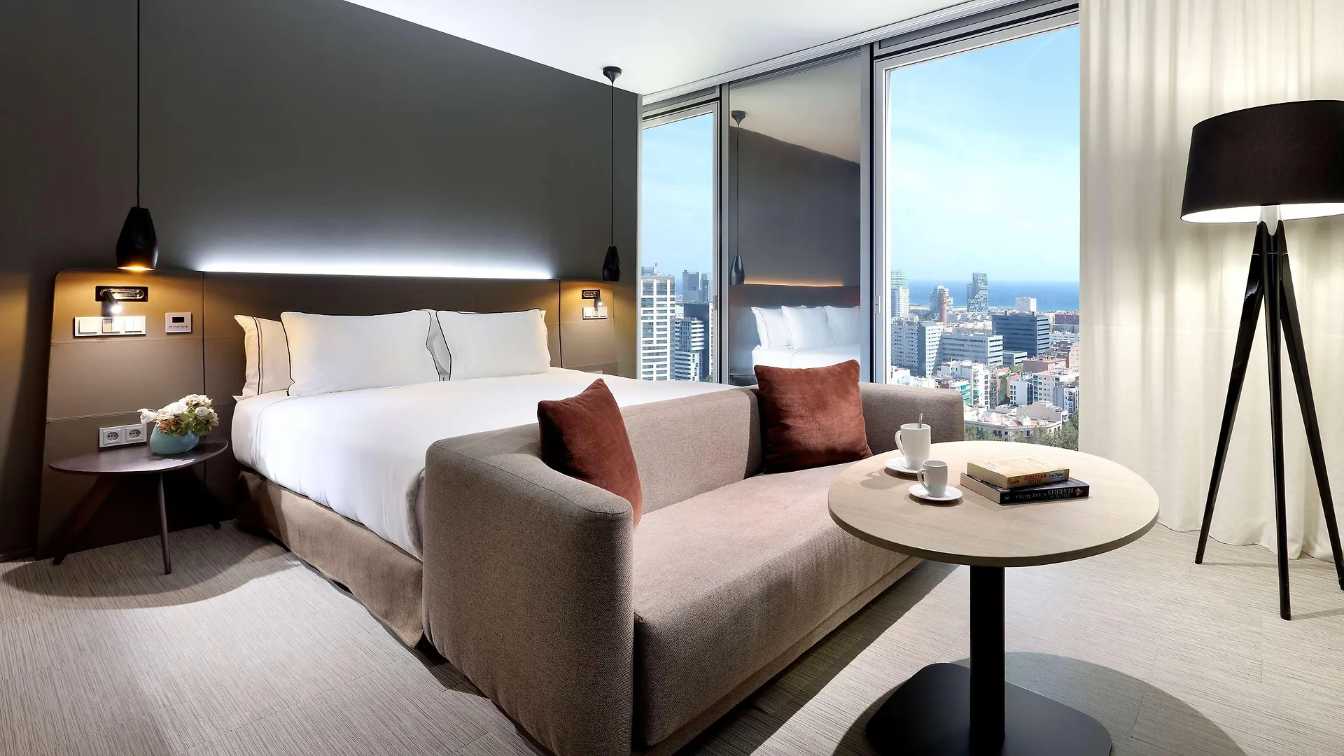 Melia Barcelona Sky 4* Sup Hotel