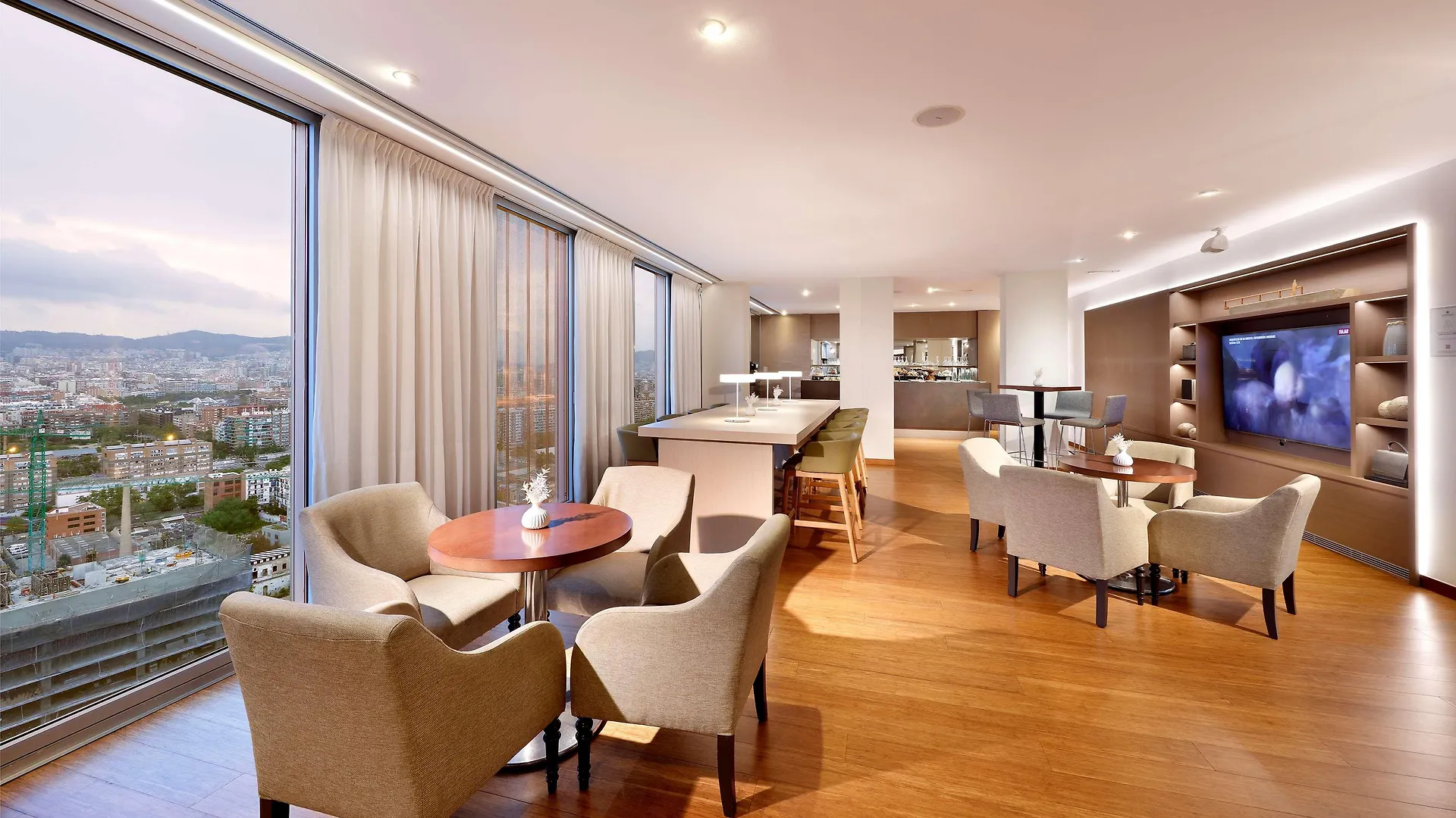 Melia Barcelona Sky 4* Sup Hotel