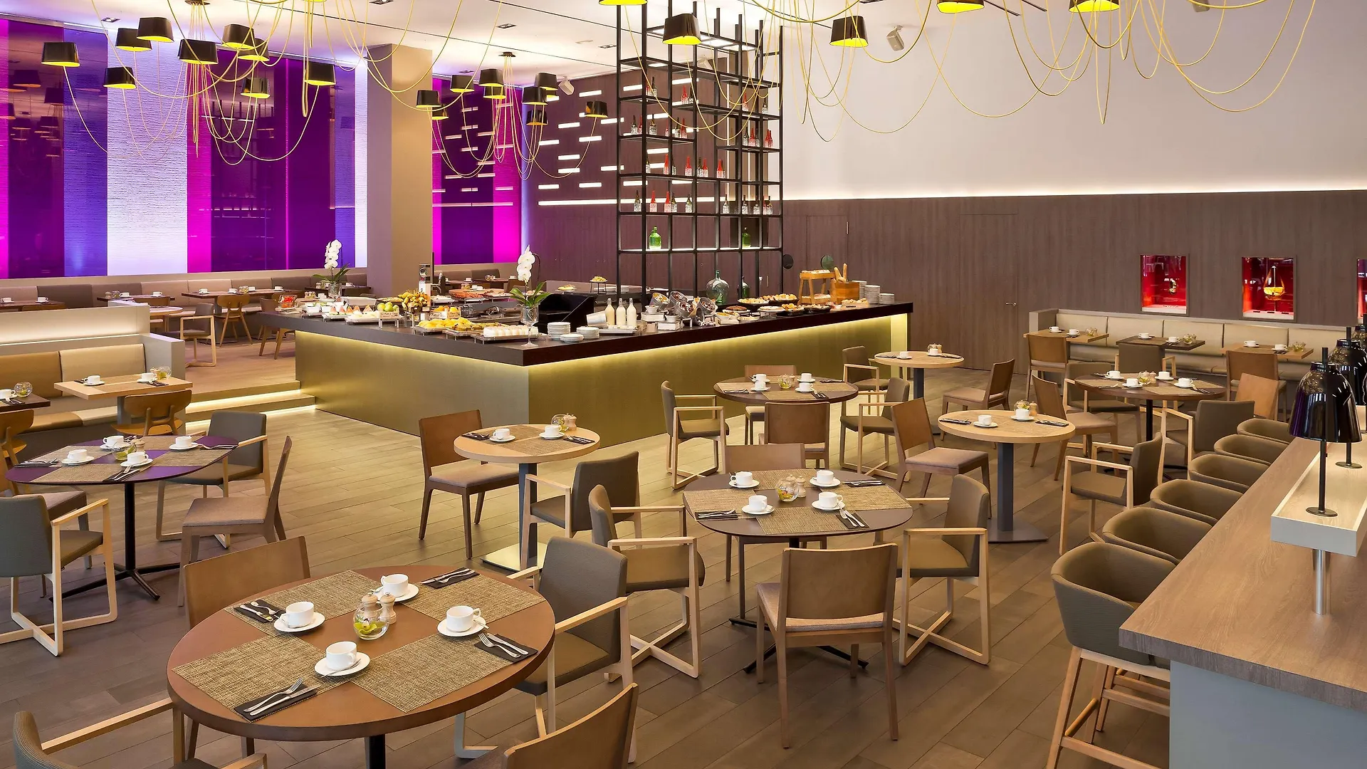 Melia Barcelona Sky 4* Sup Hotel