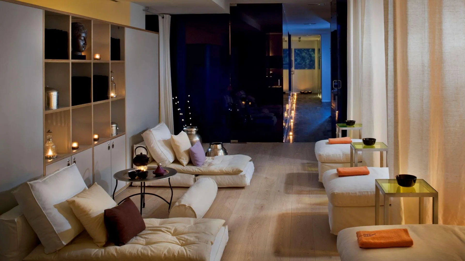 Melia Barcelona Sky 4* Sup Hotel