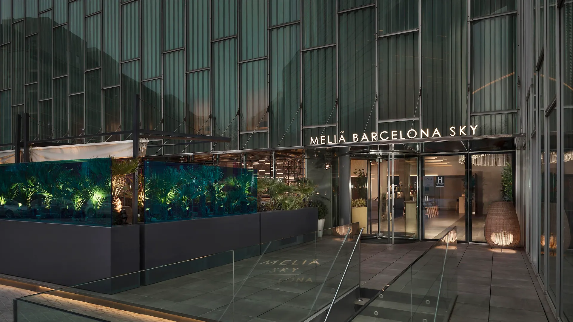 Melia Barcelona Sky 4* Sup Hotel