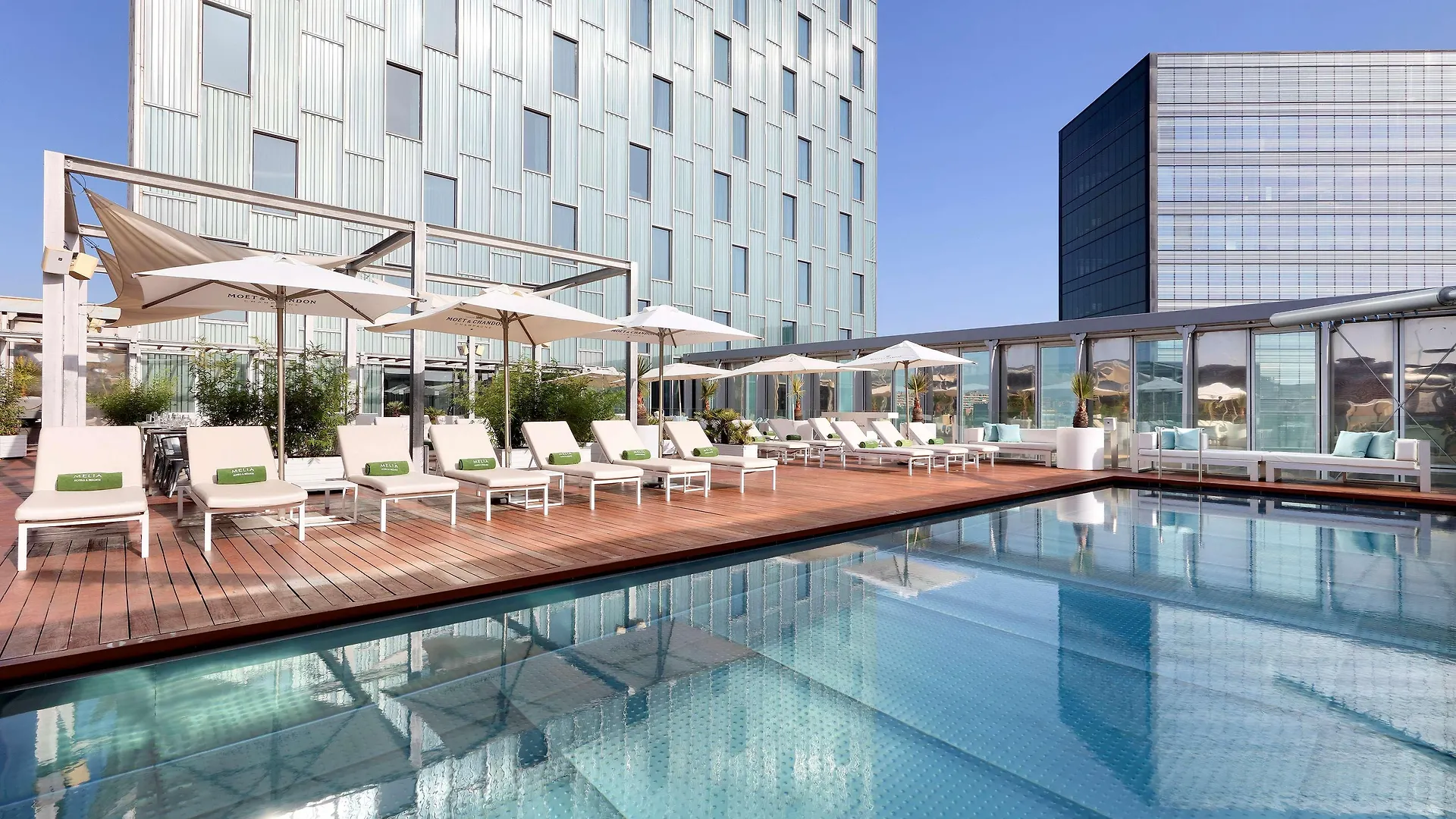 Melia Barcelona Sky 4* Sup Hotel