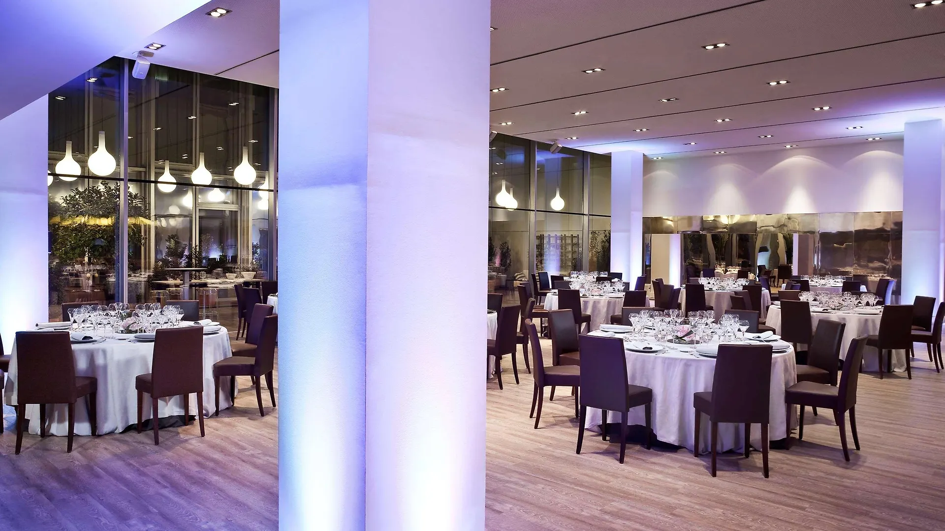 Melia Barcelona Sky 4* Sup Hotel